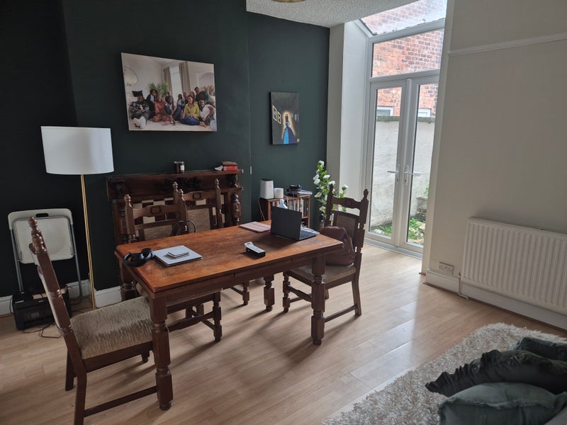 Room Haworth Road in Manchester