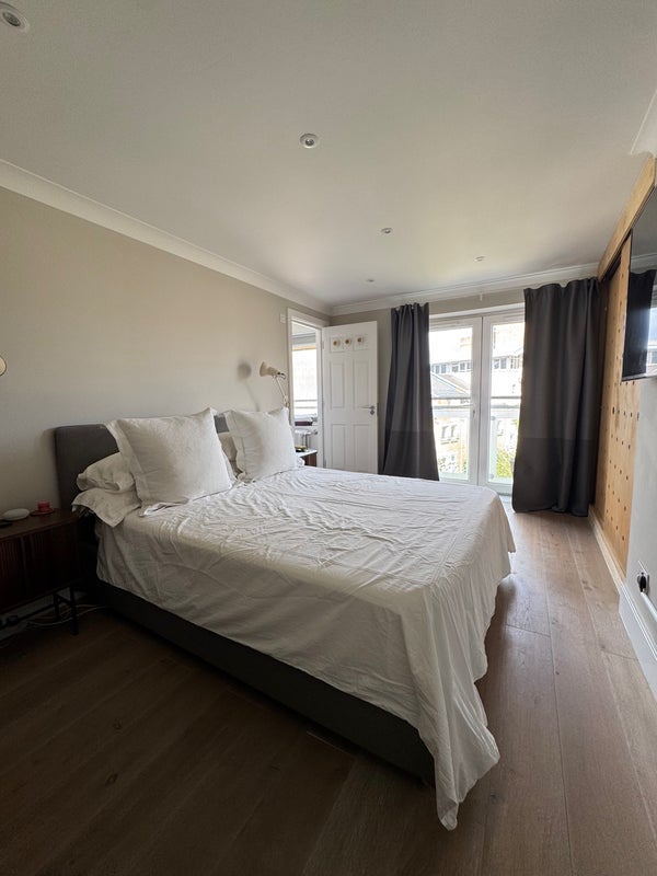 Room Woodland Crescent in Greater London