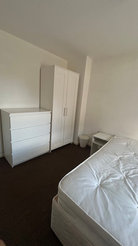 Room Wright Way in Bristol