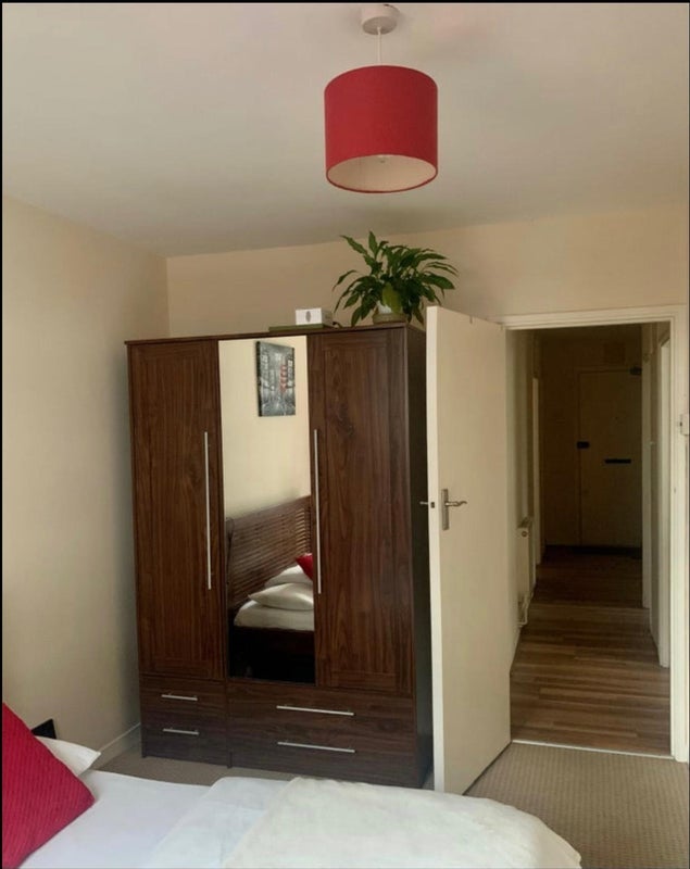 Room Patmore Street in Greater London