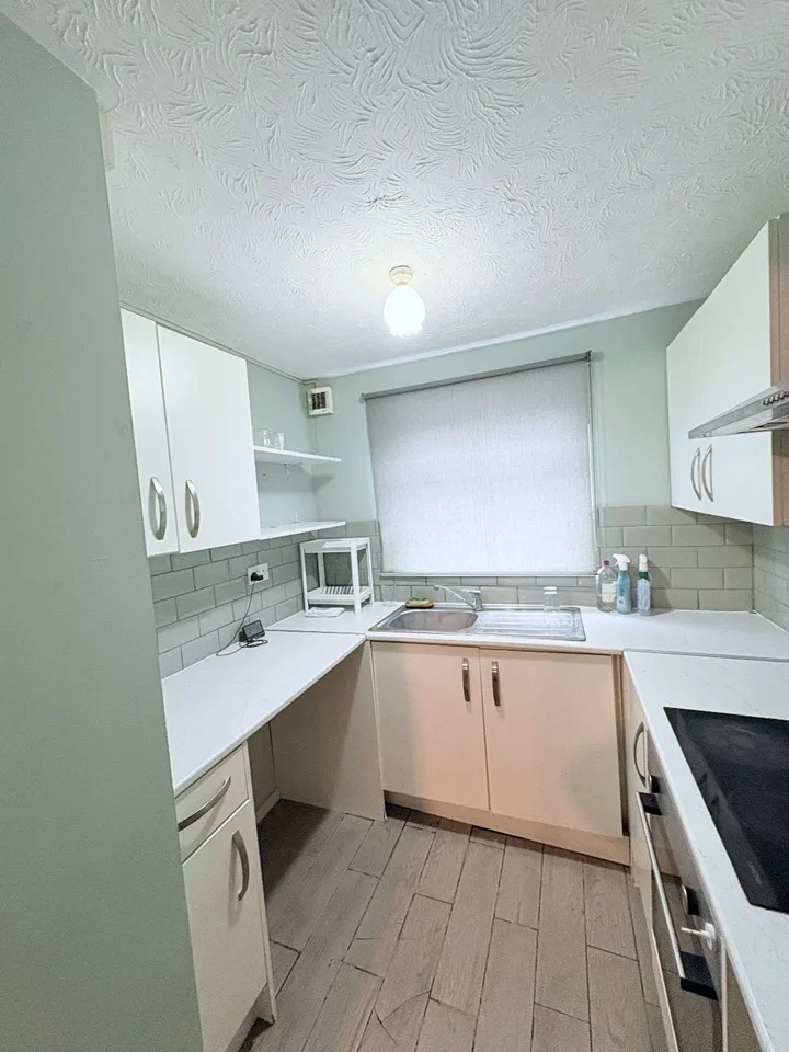 Flat Cornwallis Close in Greater London