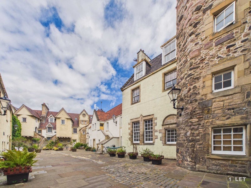 Room White Horse Close in City of Edinburgh