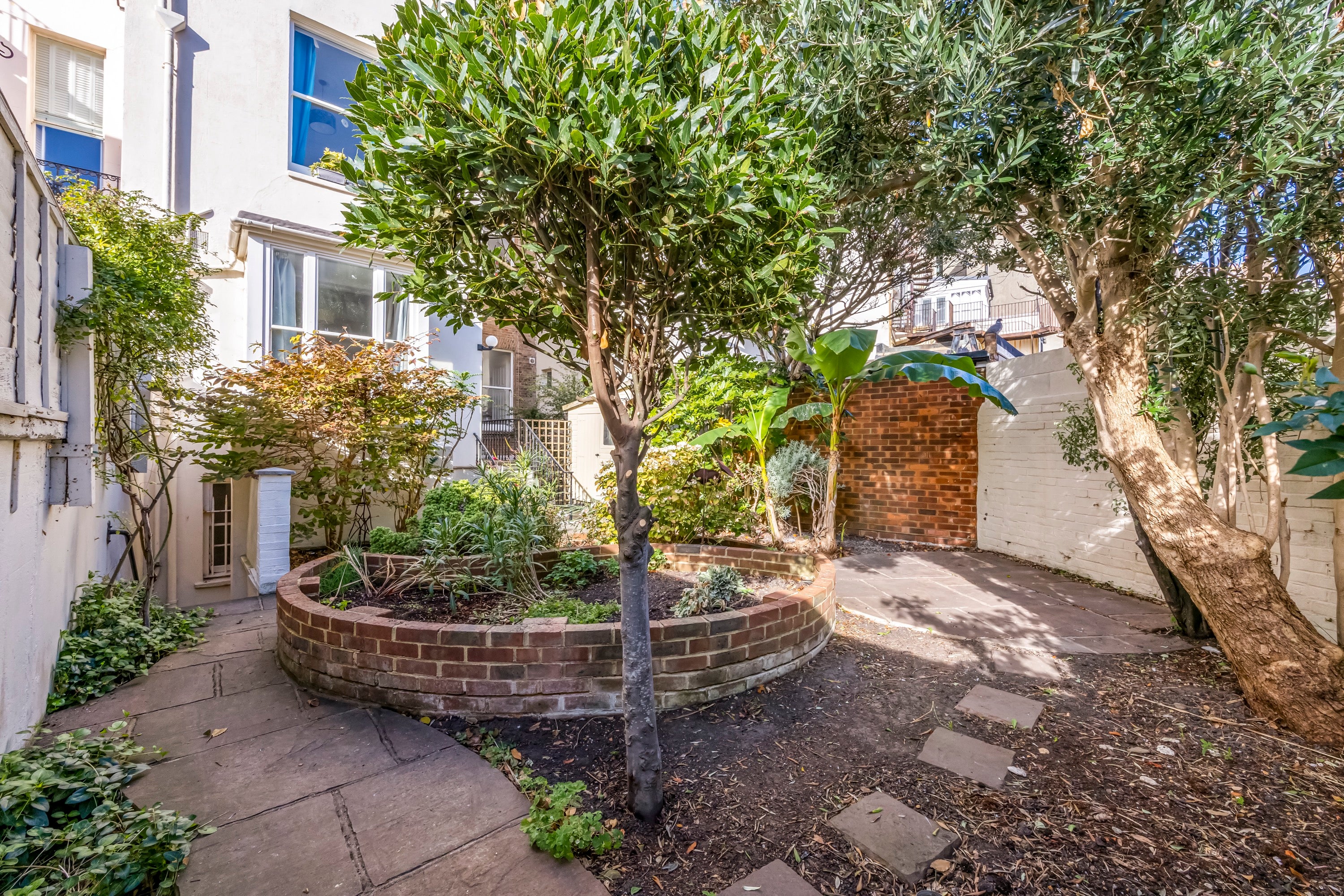 Flat Adelaide Crescent in Hove