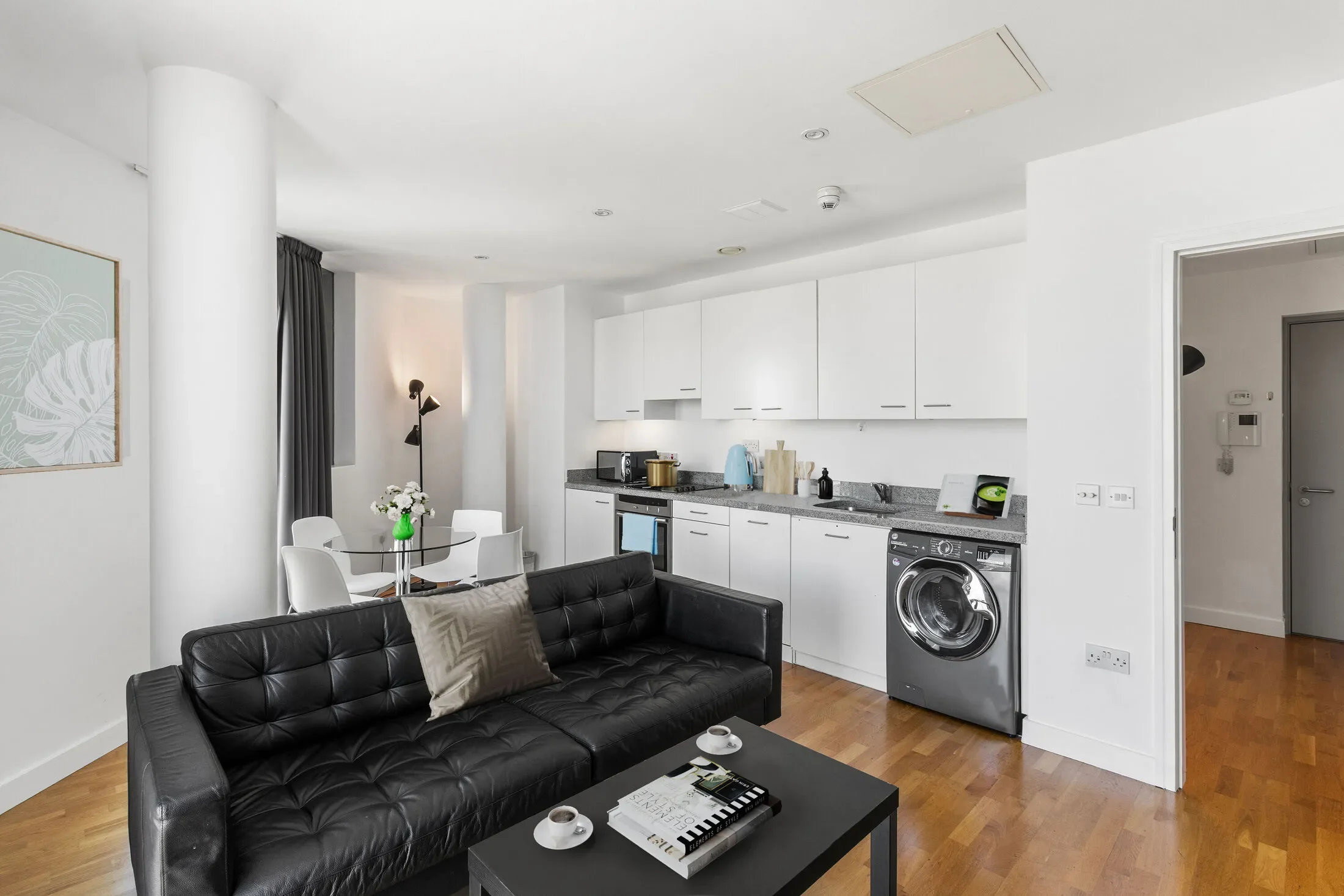 Flat Pentonville Road in Greater London