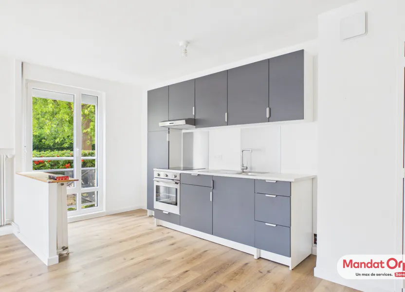 Flat Rue des Tuileries in Reims