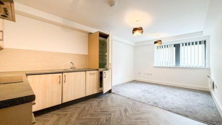 Flat Charles Street in Bristol