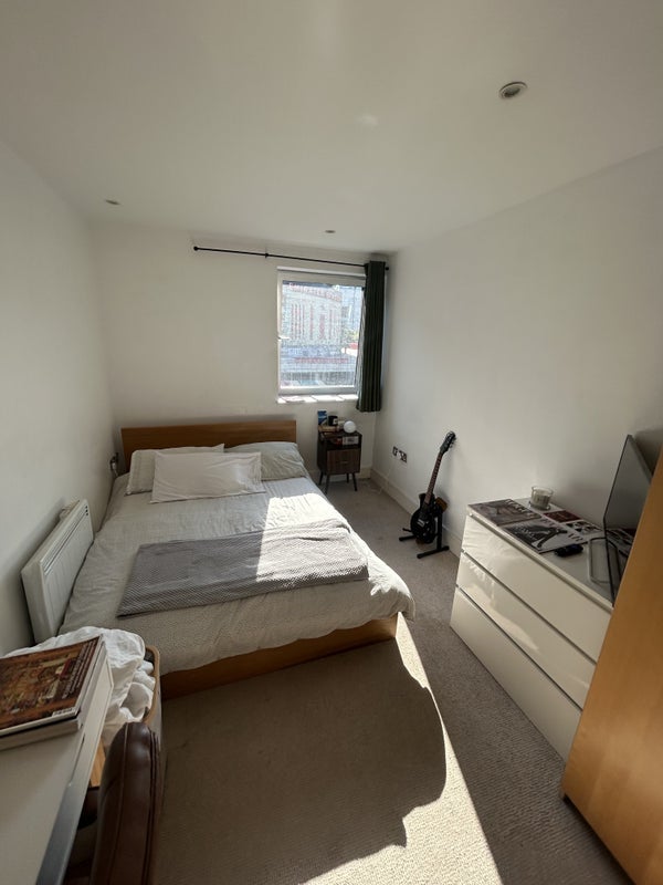 Room Drayton Park in Greater London