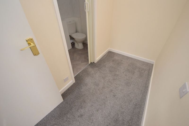 Flat Chidlow Close in Widnes