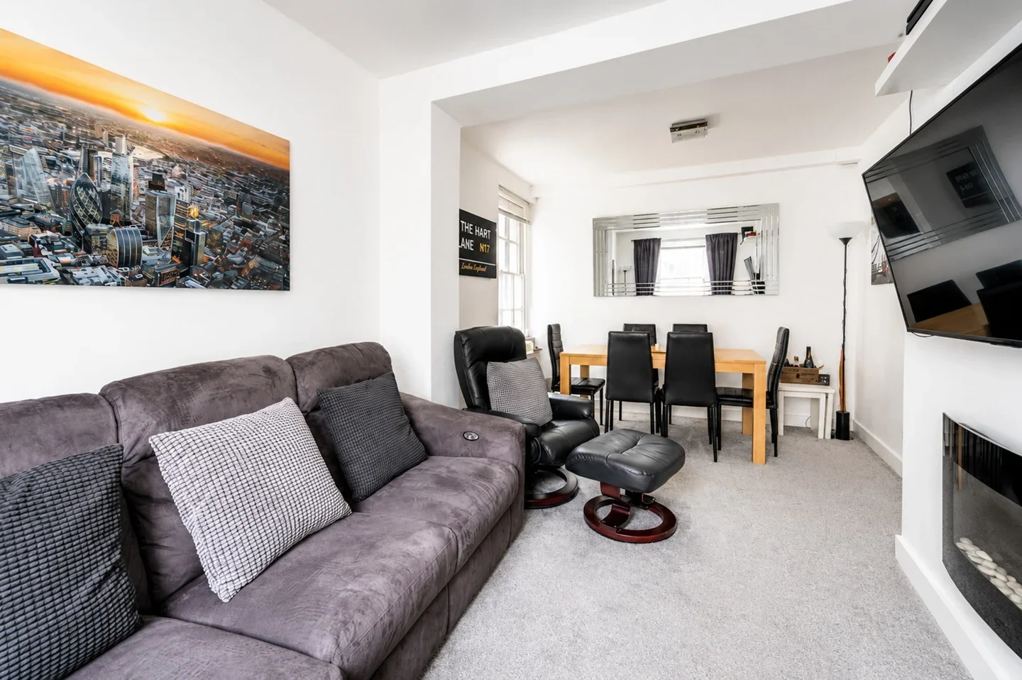 Flat Fanshaw Street in Greater London