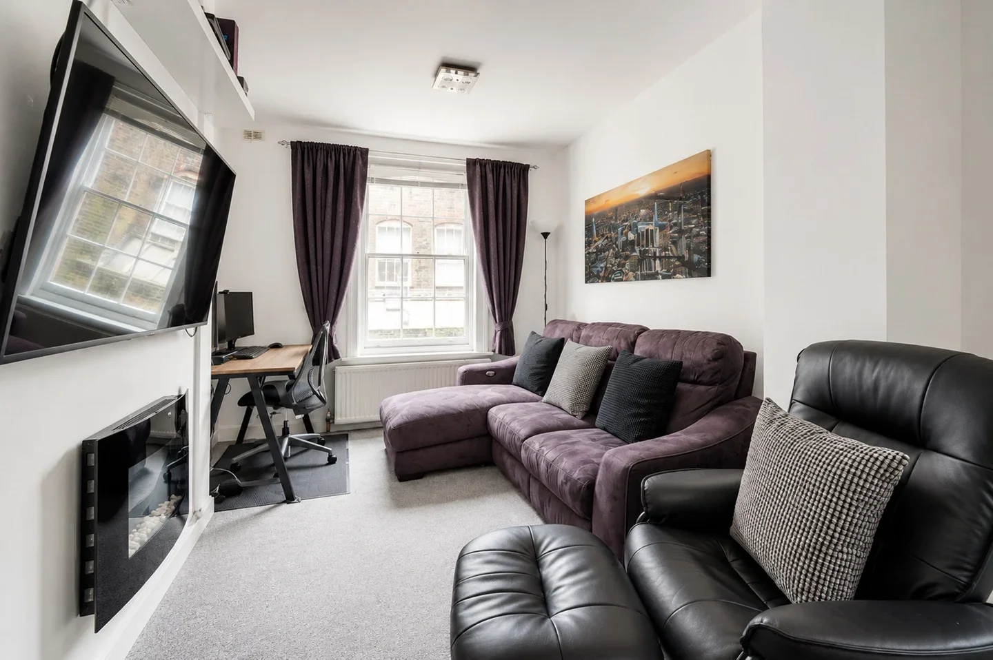 Flat Fanshaw Street in Greater London