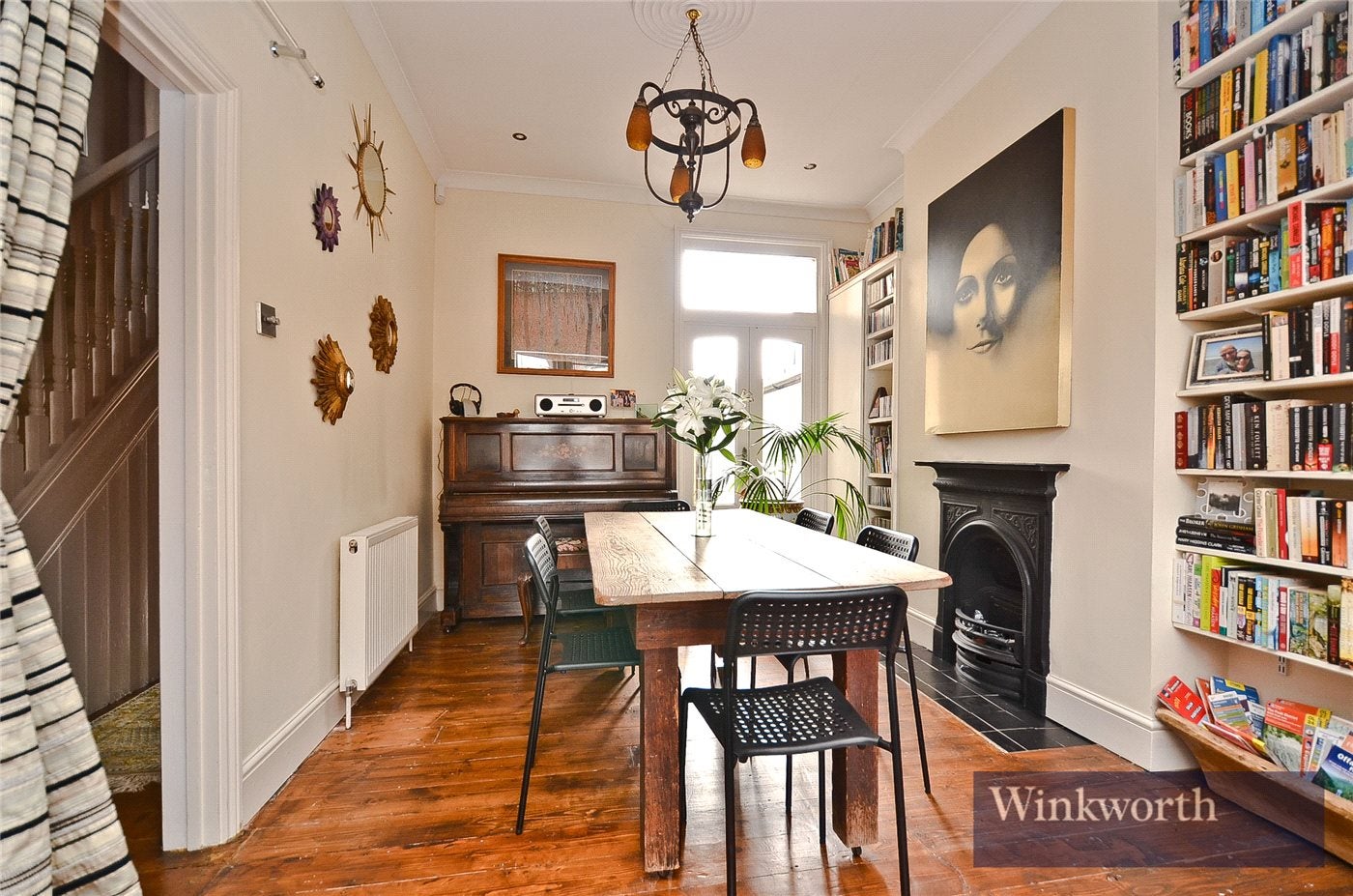 House Kirkstall Avenue in Greater London