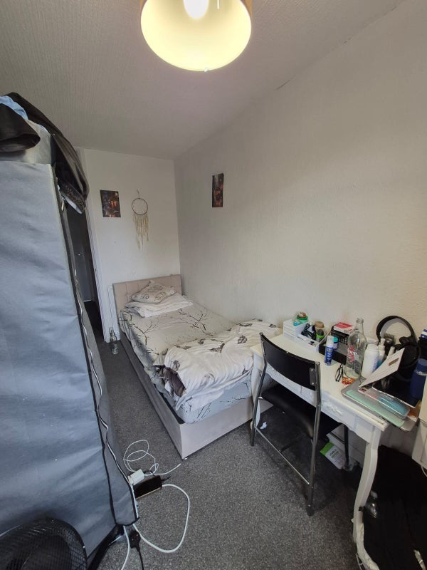 Room Orchard Way in Birmingham