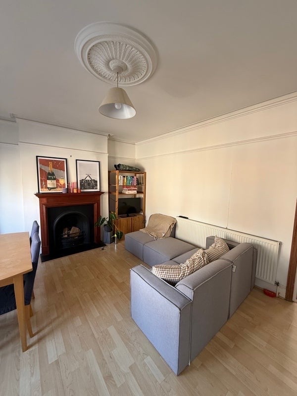 Flat Croxley Road in City of Westminster