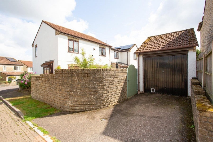 House Broadoak in Ilminster