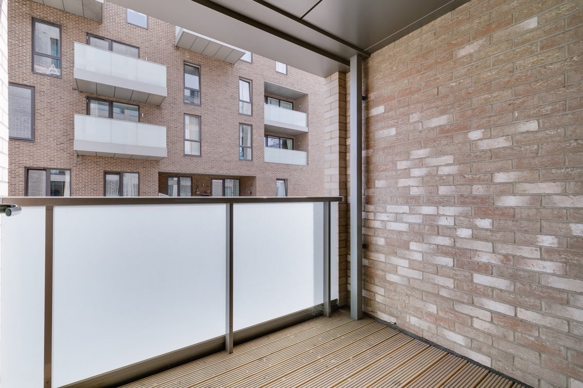 Flat Deauville Close in Greater London