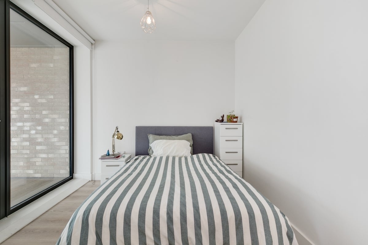 Flat Deauville Close in Greater London