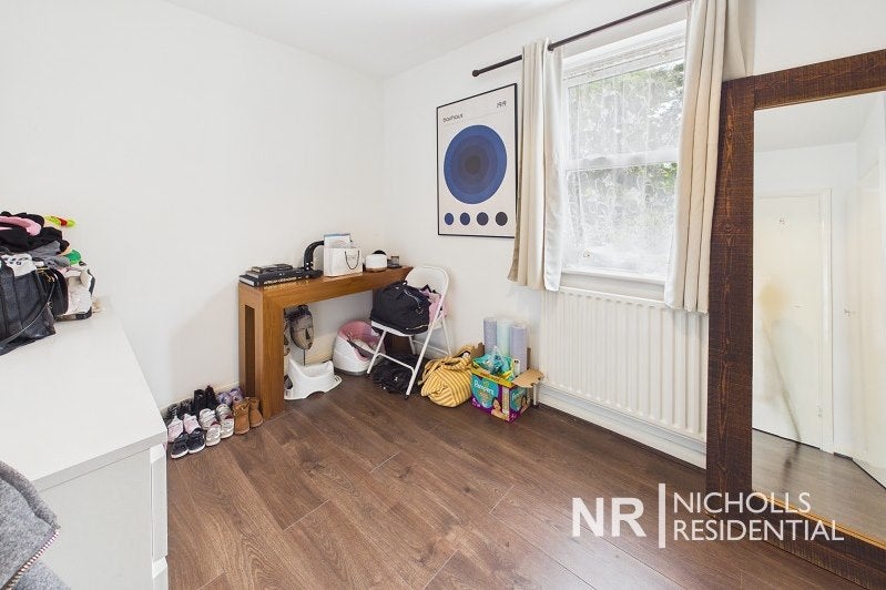 Flat Brook Court in Greater London