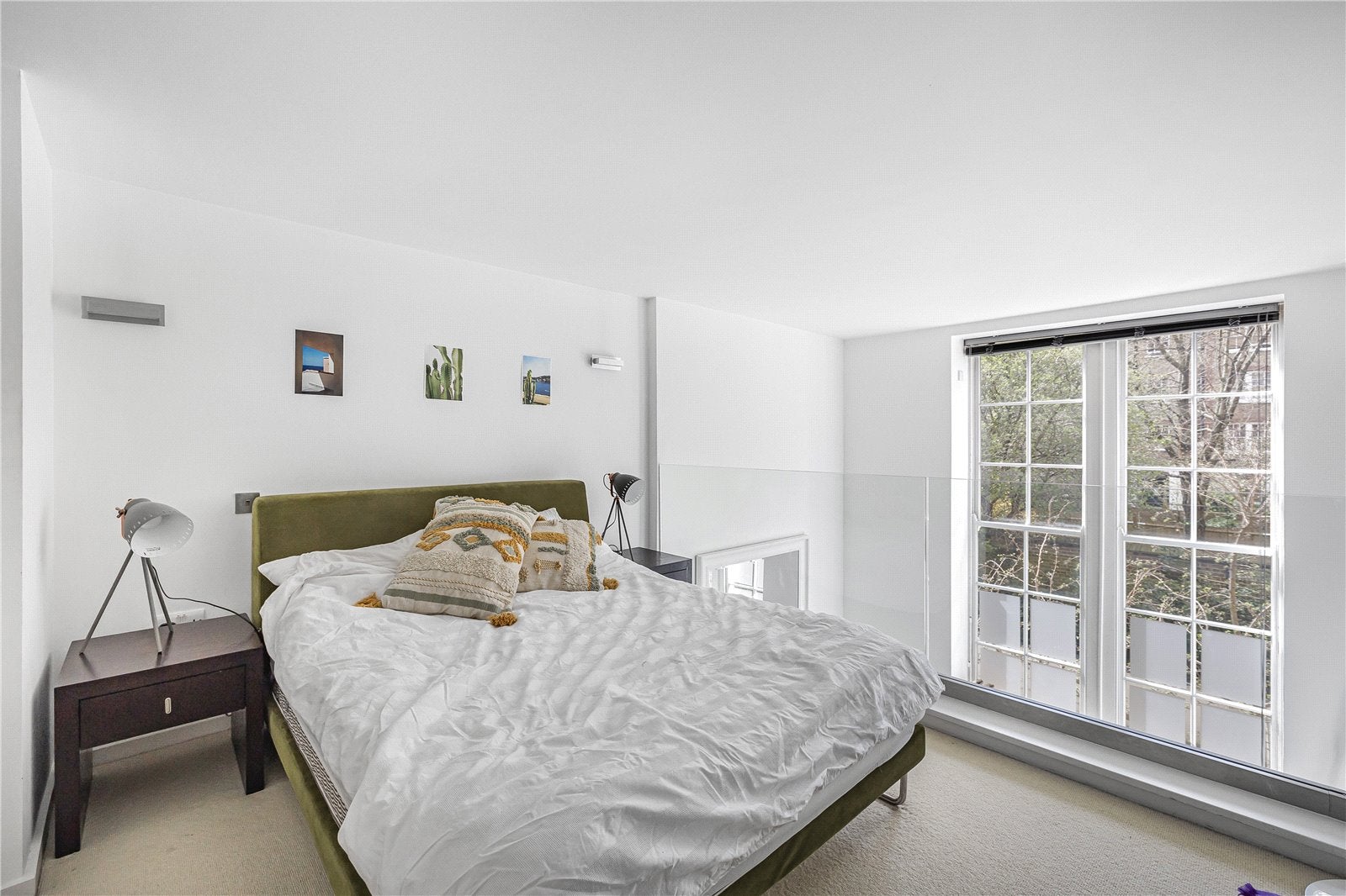 Flat Liverpool Road in Greater London