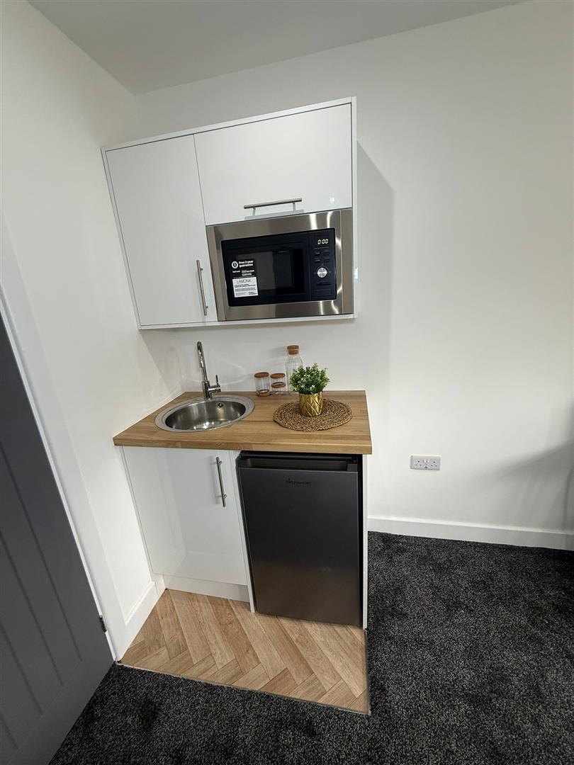 Flat Charter Avenue in Coventry