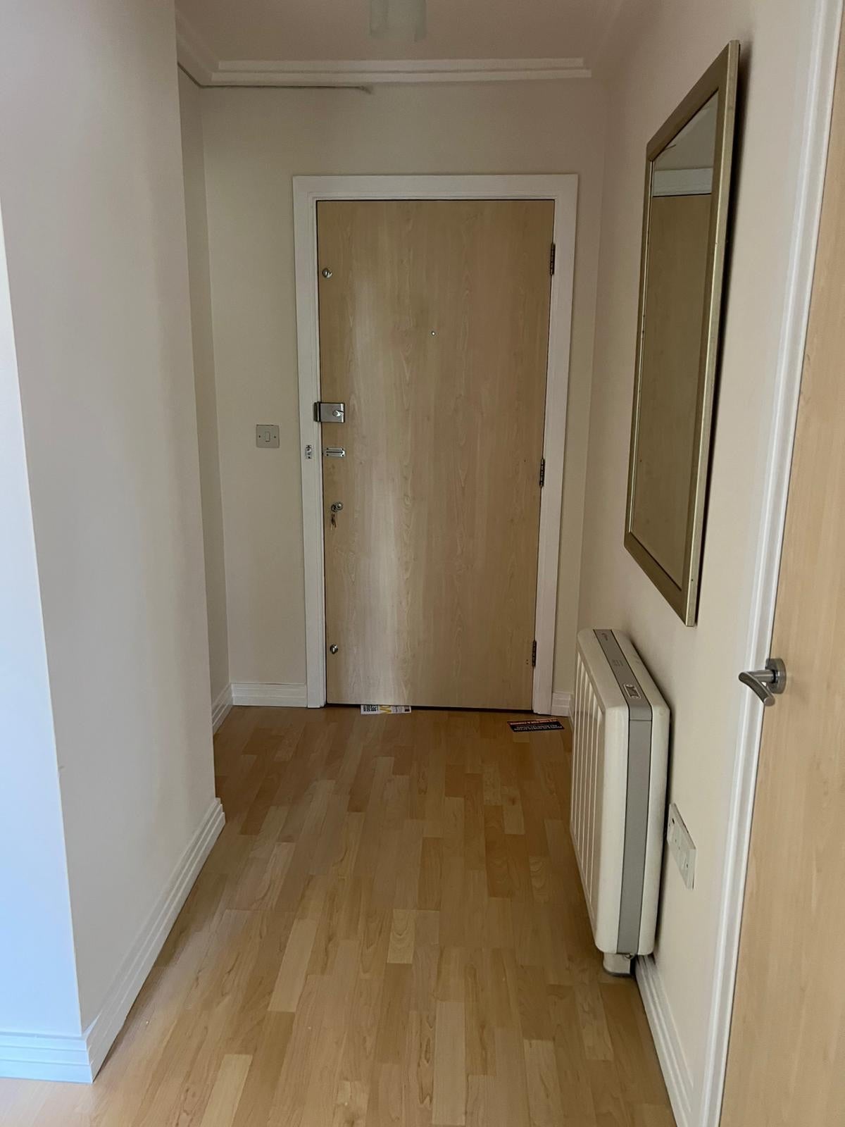Flat Victoria Road in Greater London