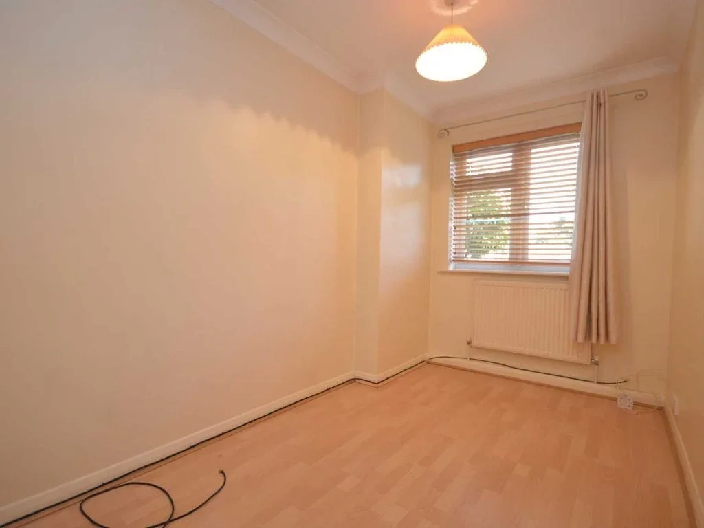 Flat Milford Close in Greater London