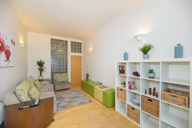 Room Saint John's Hill in Greater London
