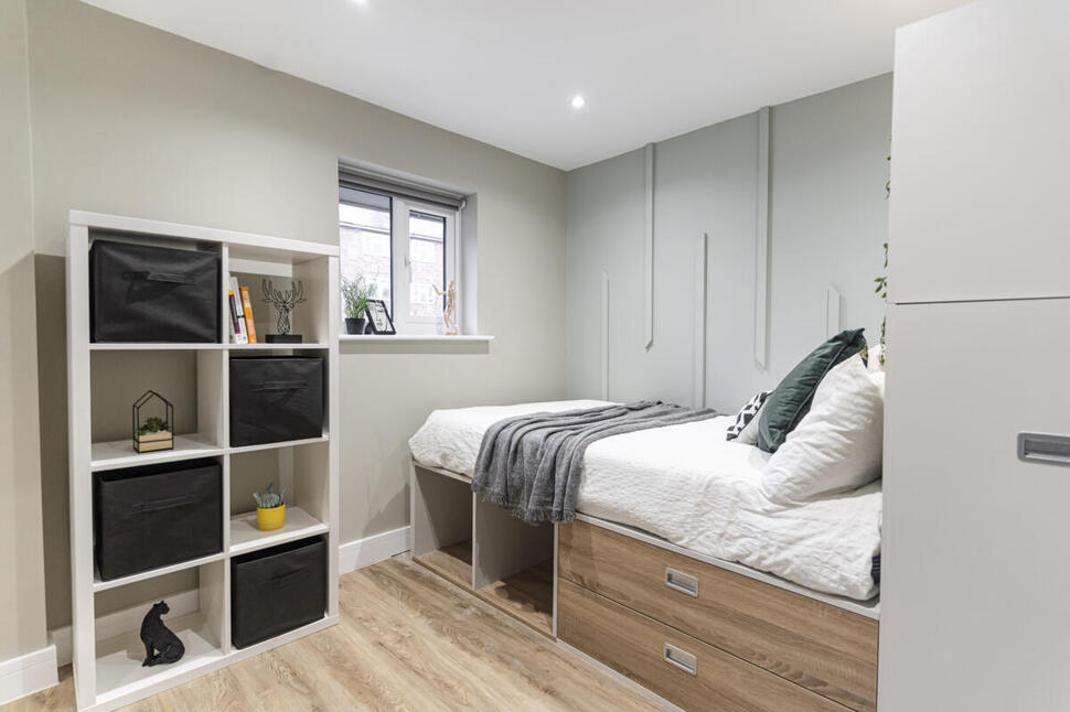 Room Cumberland Street in Portsmouth