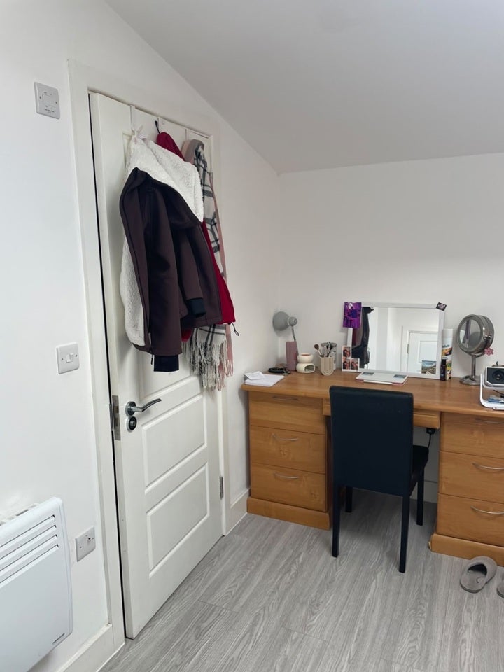 Room Oakfield Road in Greater London
