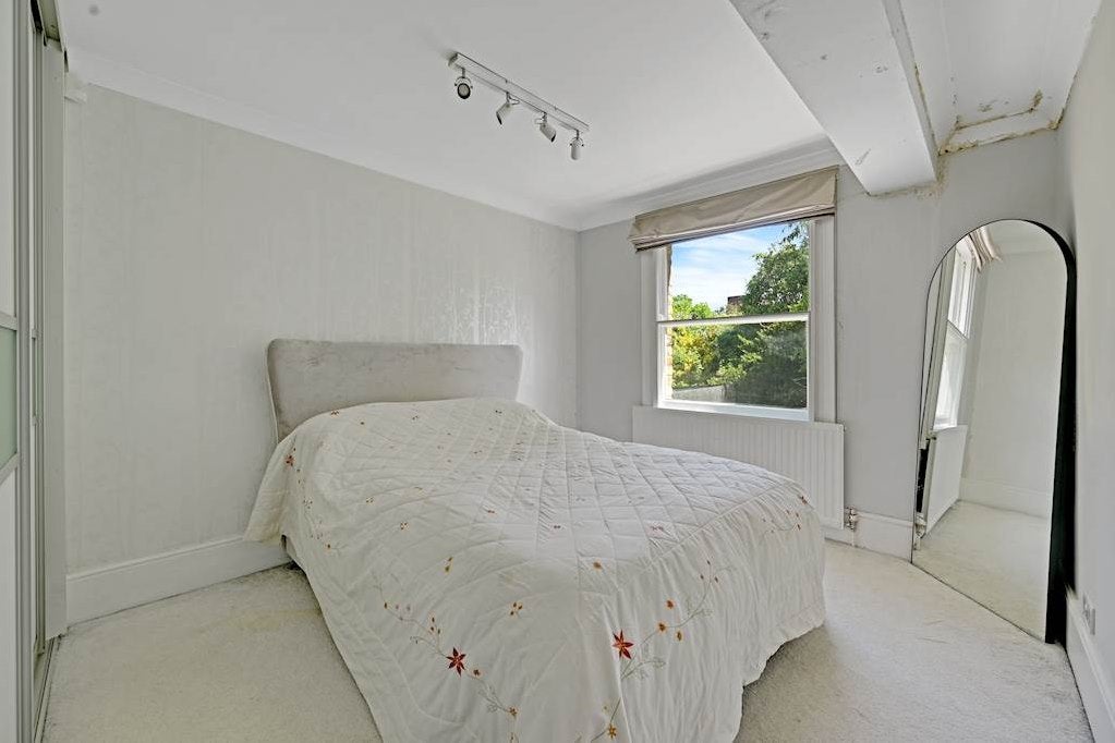 Flat Iverson Road in Greater London