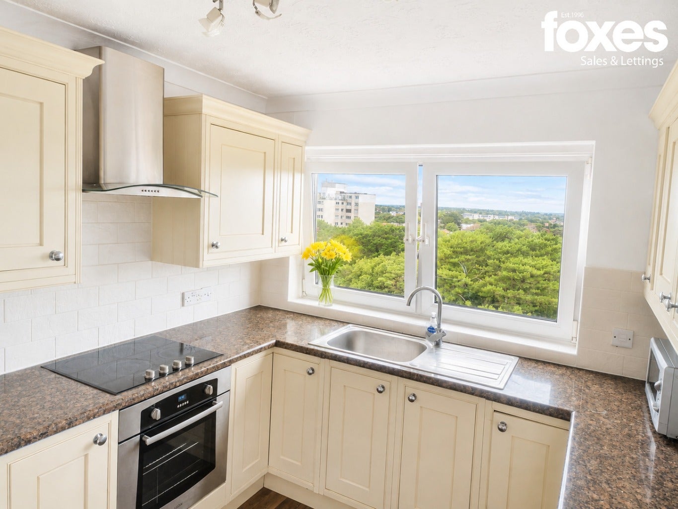Flat Manor Road in Bournemouth