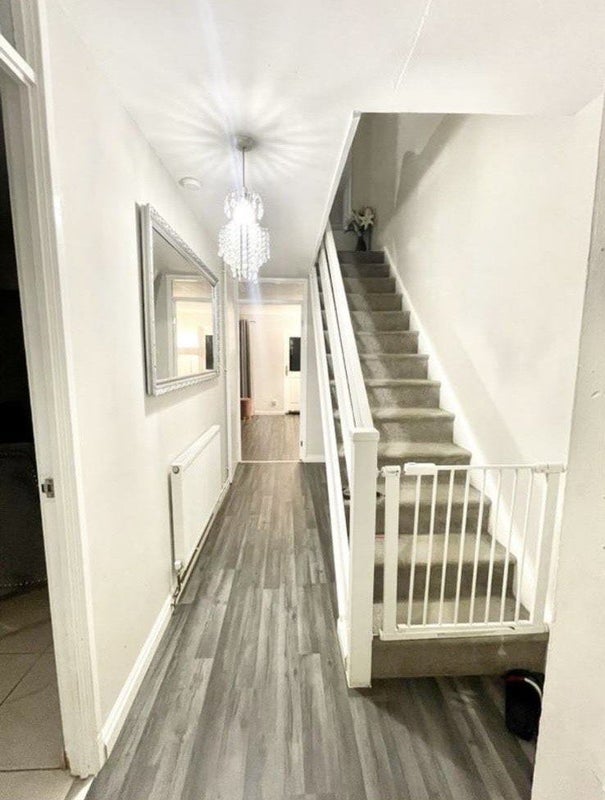 Room Rought Avenue in West Suffolk