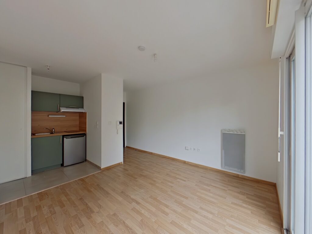 Flat Boulevard Jules Verne in Nantes