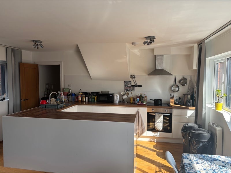 Room Alphabet Mews in Greater London