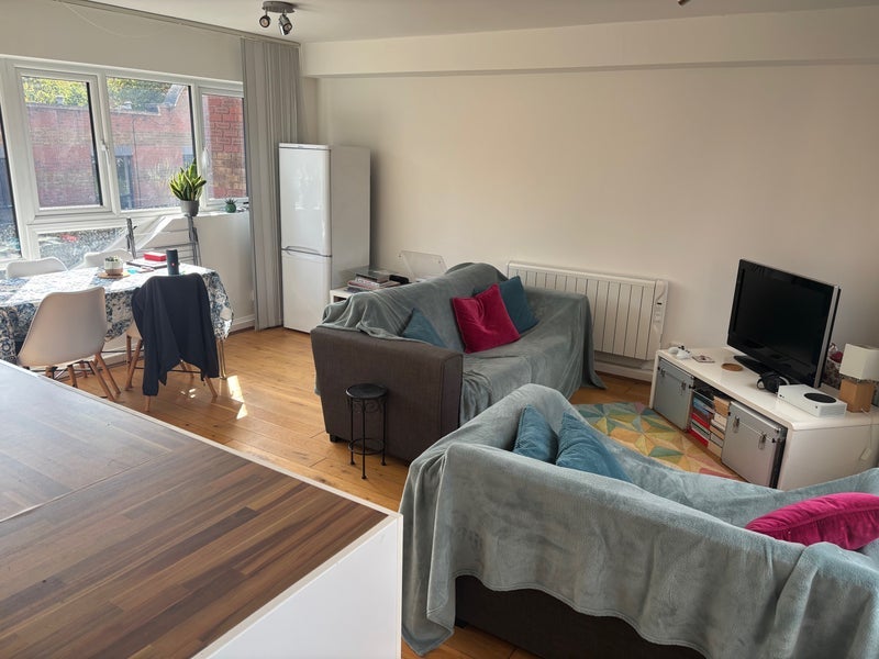 Room Alphabet Mews in Greater London