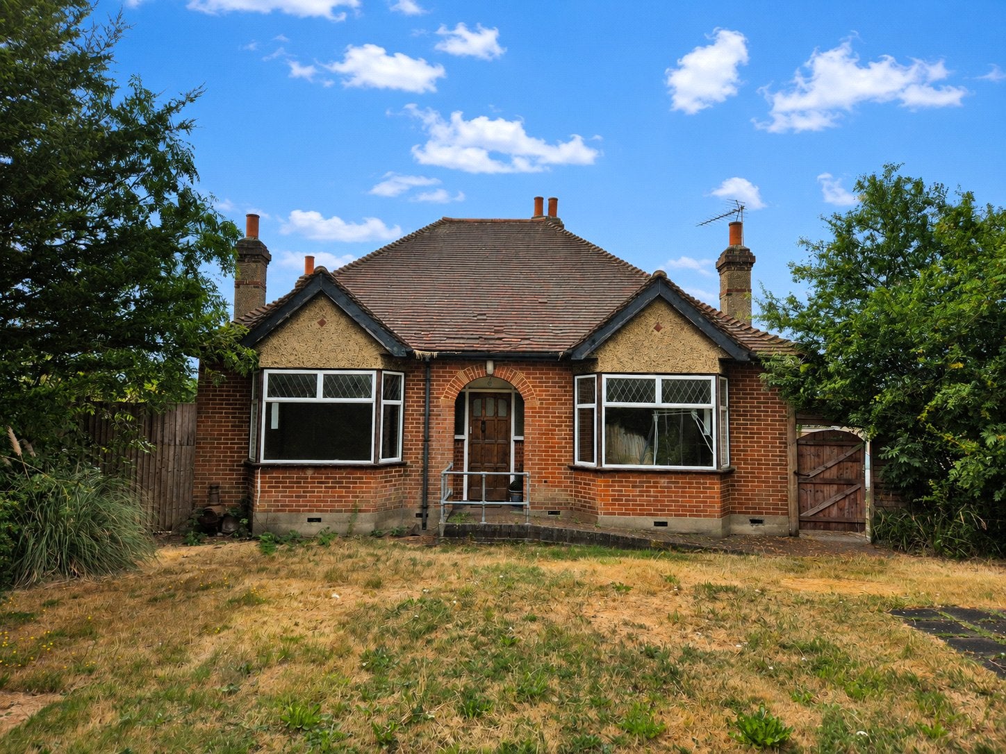 House Mays Lane in Greater London