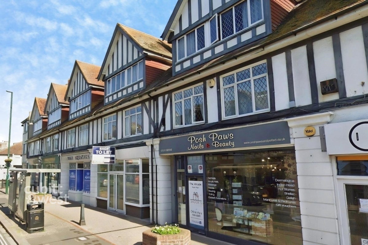 Flat Victoria Road in Waverley
