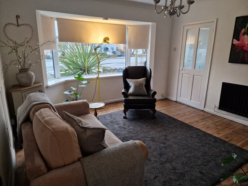 Room Cowbridge Road West in Cardiff