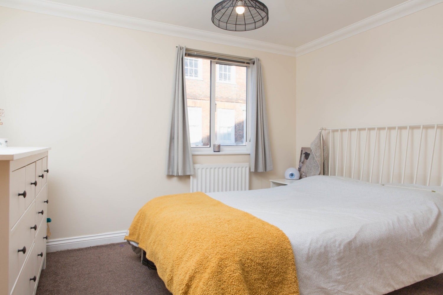 Flat Marston Gate in Winchester