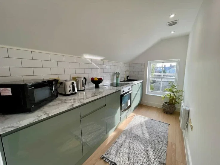 Flat Henry Court in Canterbury