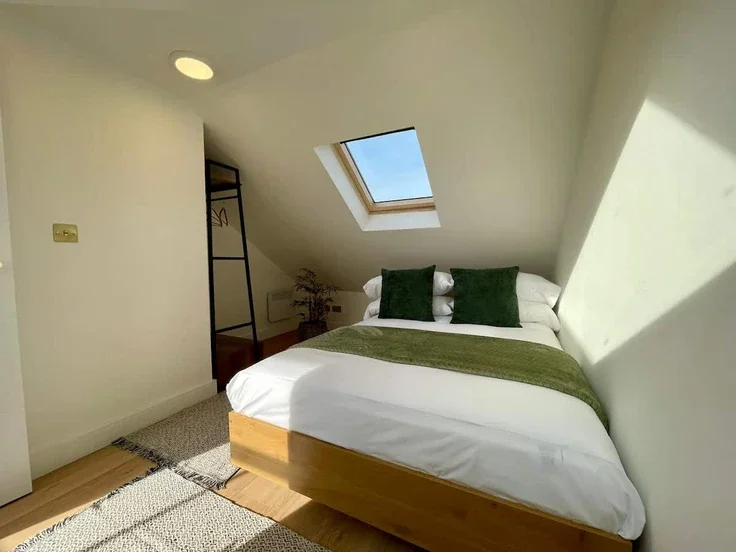 Flat Henry Court in Canterbury