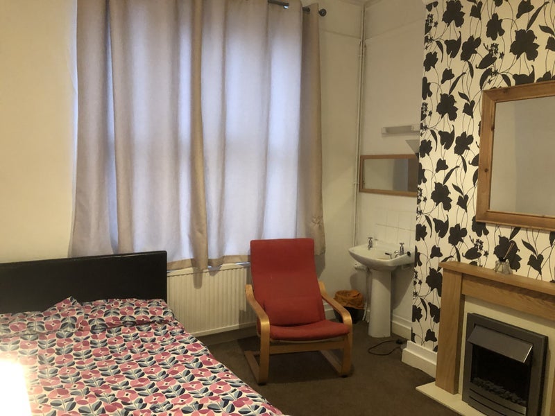 Room Saxby Street in Leicester