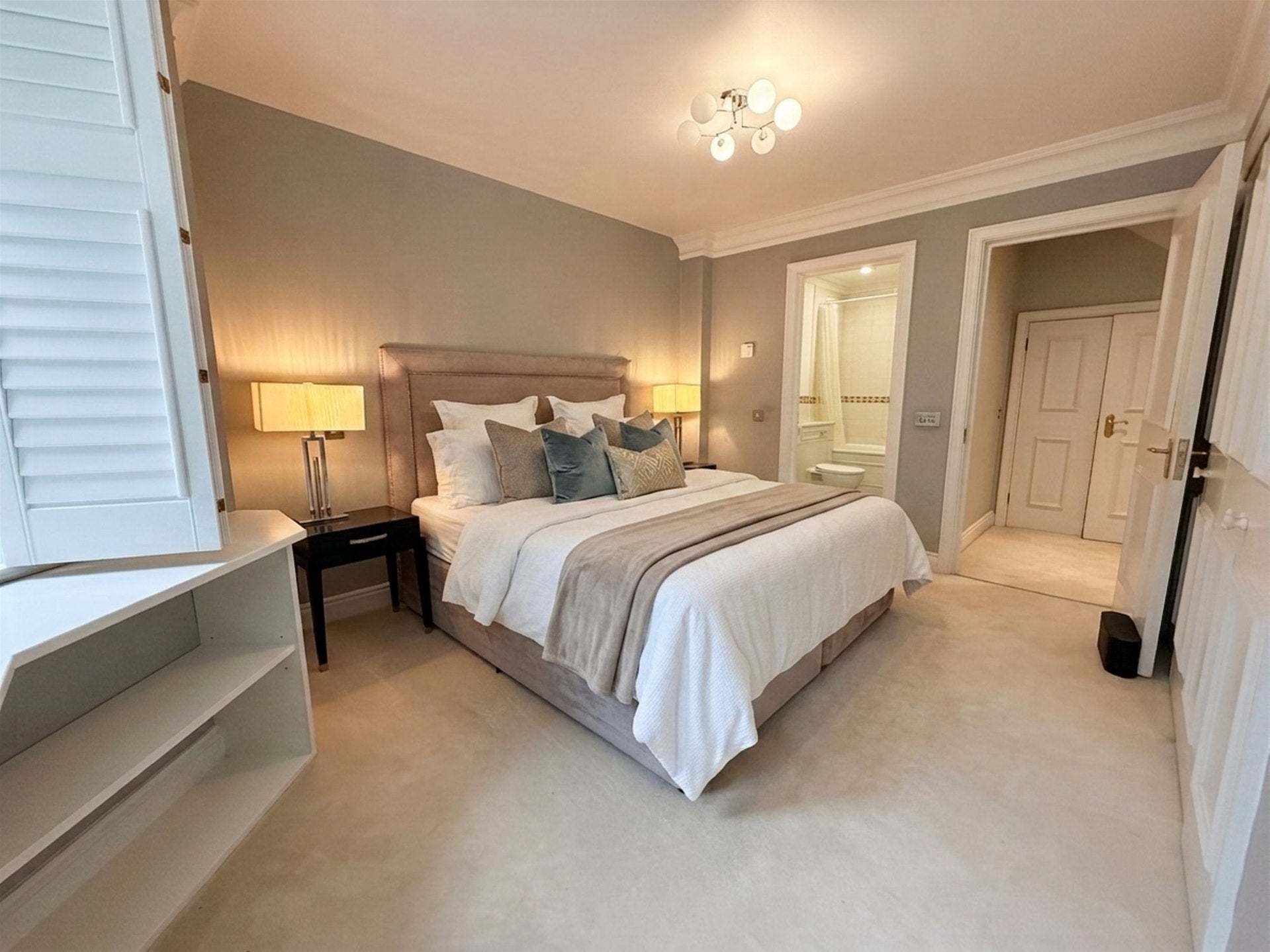 Flat Stanhope Gardens in Greater London