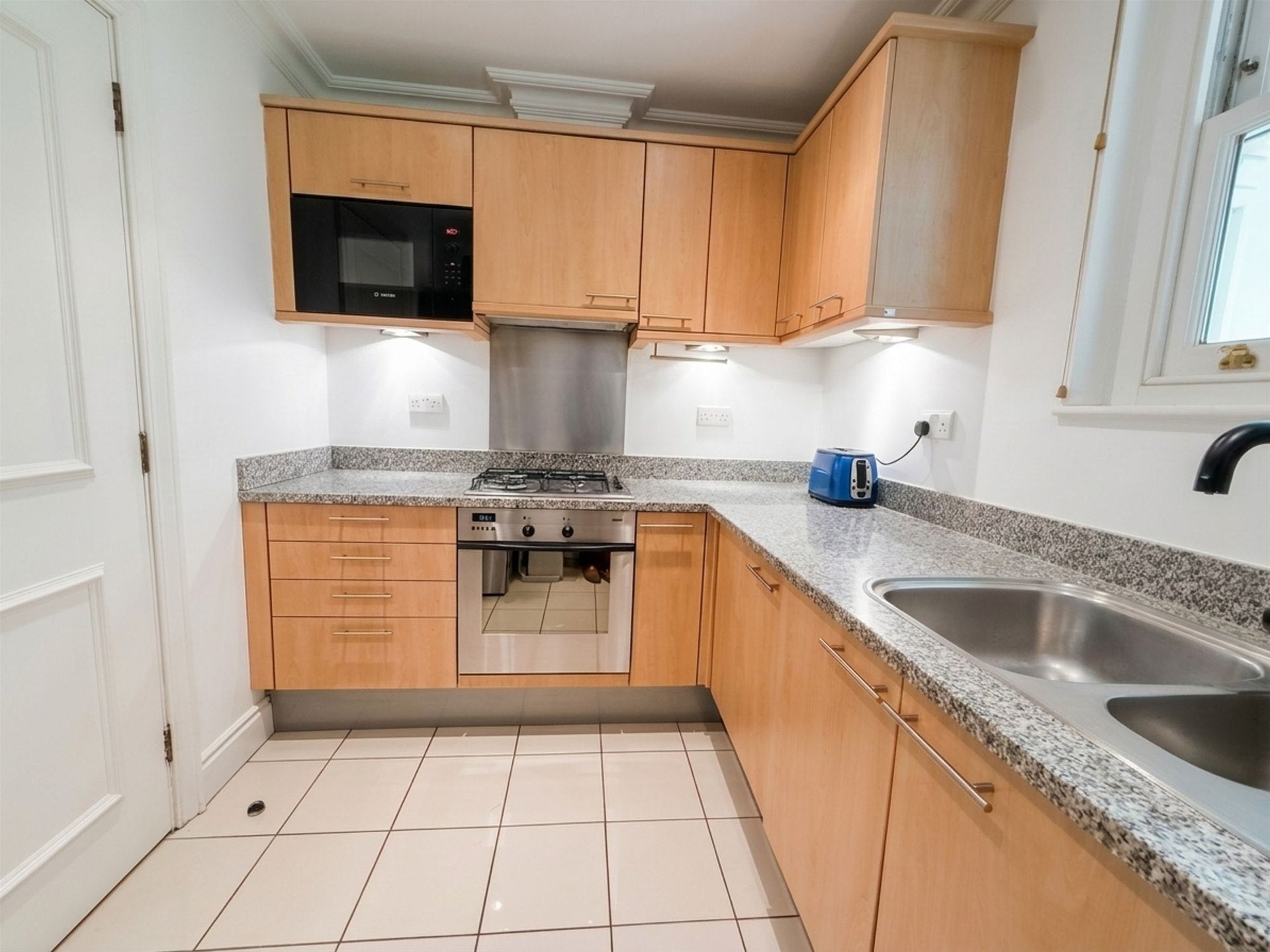 Flat Stanhope Gardens in Greater London