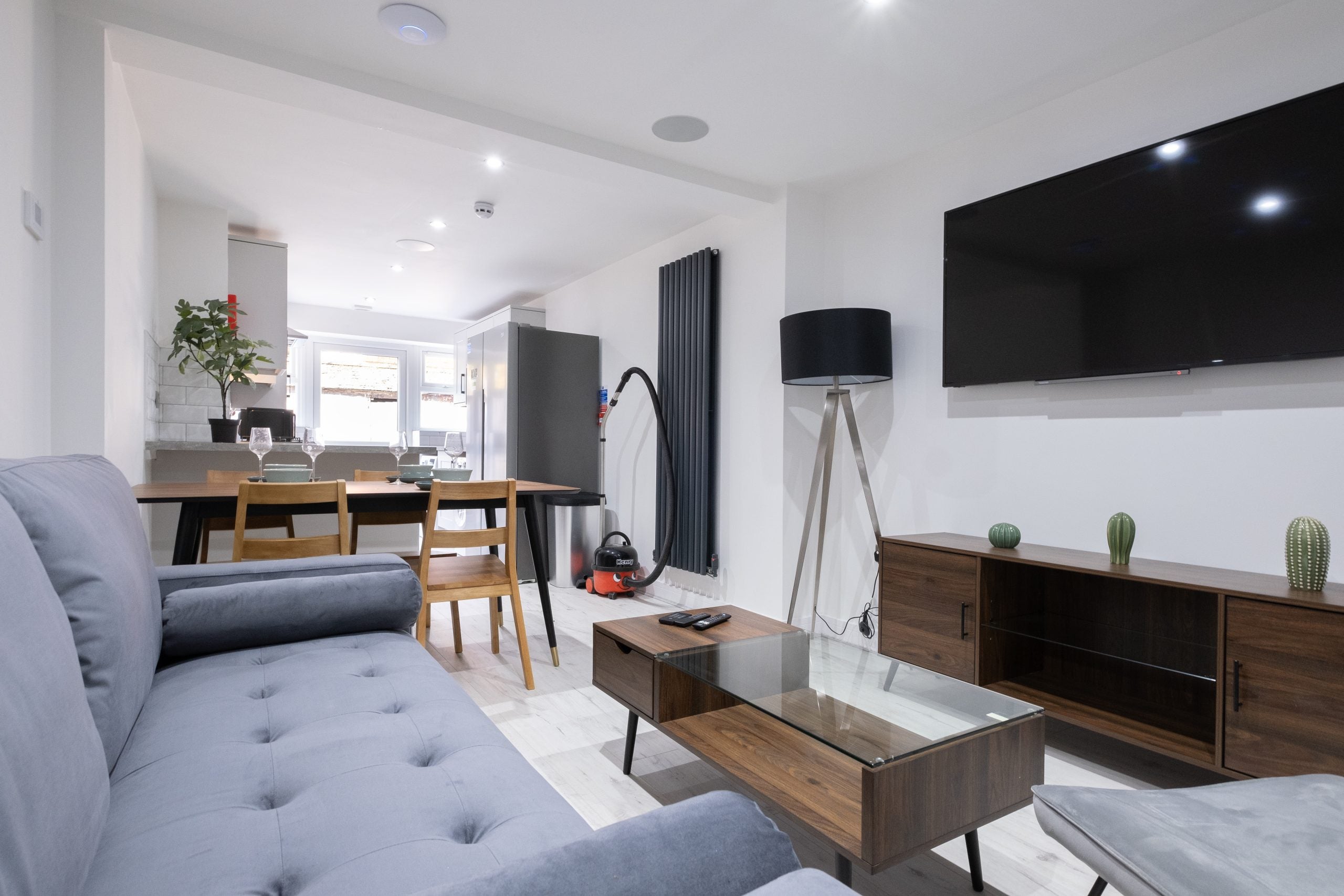 Room Westfield Street in Lincoln