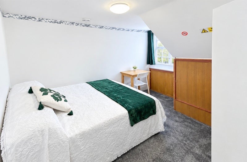 Room Springfield Road in Greater London