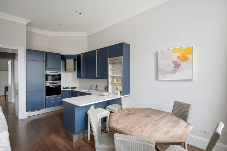 Flat Phillimore Gardens in Greater London