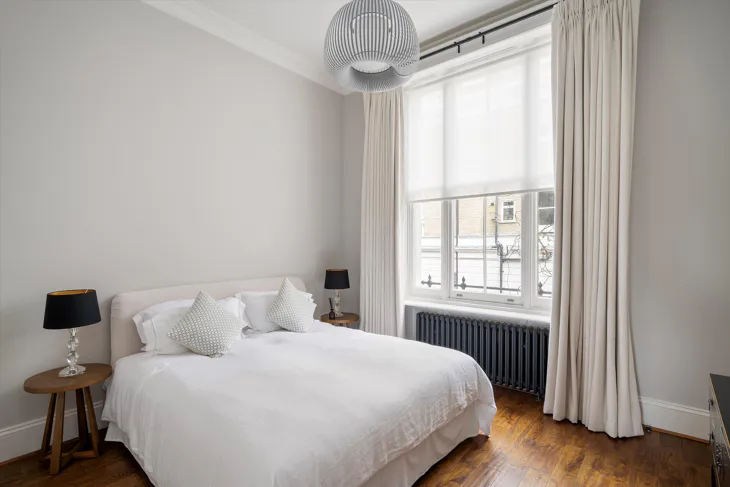 Flat Phillimore Gardens in Greater London