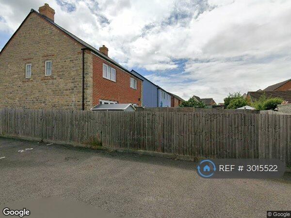 Room Thresher Close in Thornbury