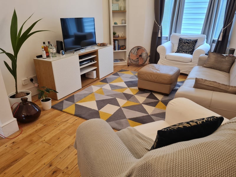 Room Liddington Road in Greater London