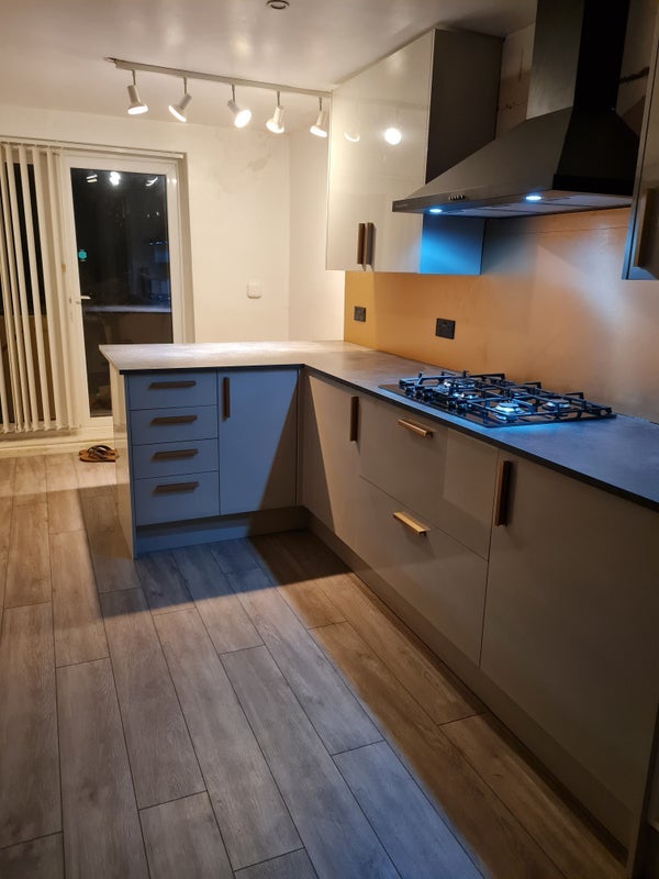Room Liddington Road in Greater London